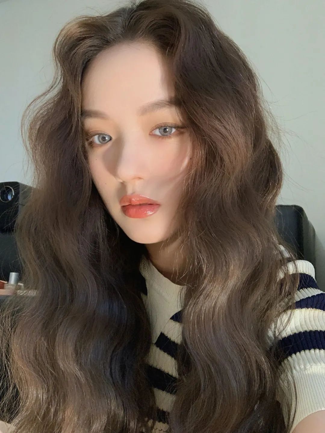 鱼尾卷|别再烫羊毛卷了！2021流行的“鱼尾卷”，减龄又时髦