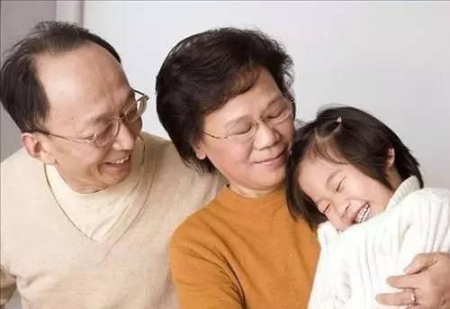 不良习惯|这五种老人并不适合带娃,每一种都对孩子没好处!