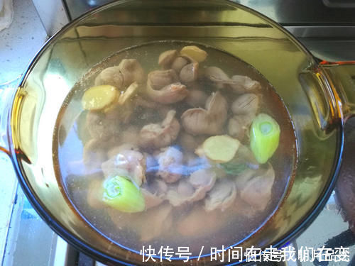 鸡胗|鸡身上“最值钱”的部位,肉贩子自己留着偷偷吃,识货的抢着买!