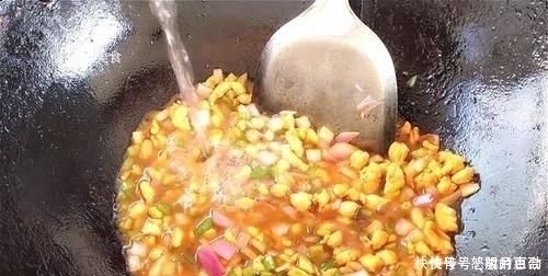 做法|吃了30年面食,只服这传统做法,简单好吃又解馋,给肉都不会换