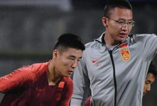 广州恒大|乱套了!记者爆料:多家俱乐部效仿恒大,将集体强行降薪!