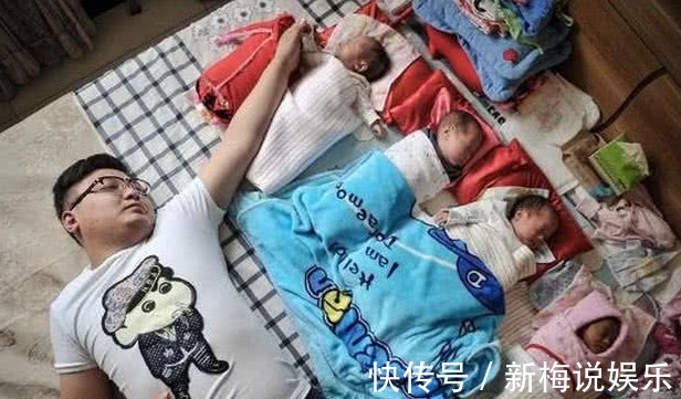 年轻小伙喜当爹,妻子生下女儿一周后又生三个孩子,还有这操作