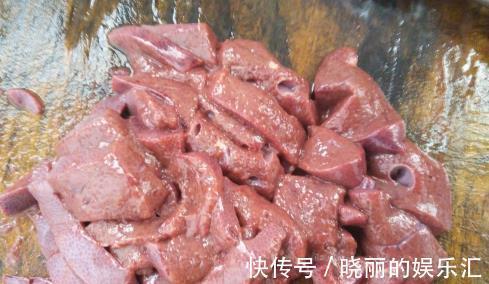 番茄猪肝汤|立秋前后,多给家人喝这碗汤,三块钱炖一大锅,孩子常喝视力好!