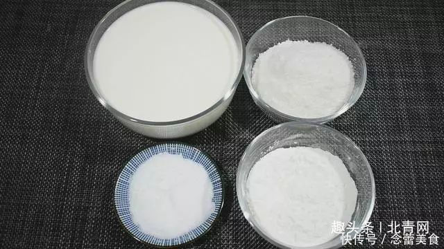 家里的牛奶喝不完,教你一个新吃法外酥里嫩,好吃到停不下来!