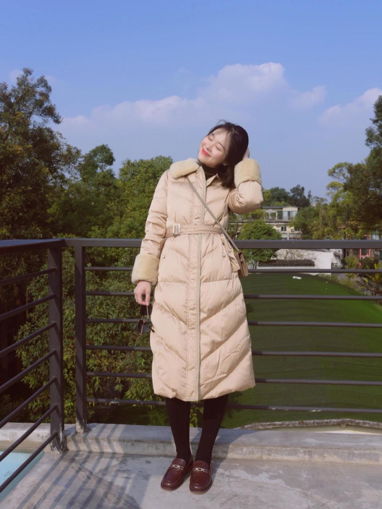 茧型 这是什么神仙搭配?超长款羽绒服让你暖暖过冬,无惧寒风