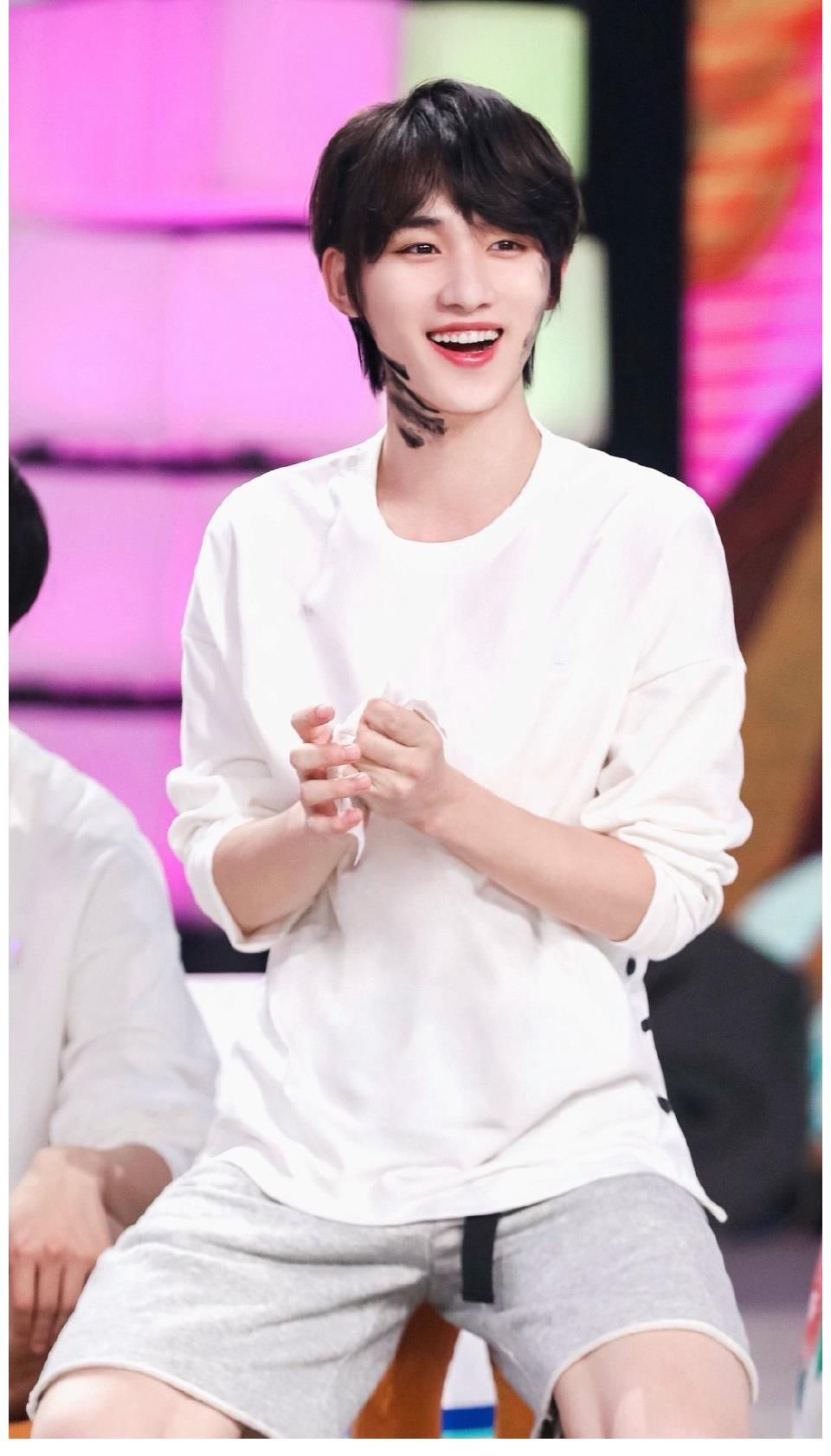 张真源|夏日少年派开录,丁程鑫张真源2家粉丝开始应援,七人团却无缘合体