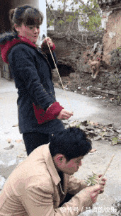 |搞笑GIF趣图:紧急刹车,给爸爸省了一个月的工资