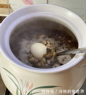 隔离在家方便面吃腻了,送您卤肉饭做法,荤素都有,美味营养