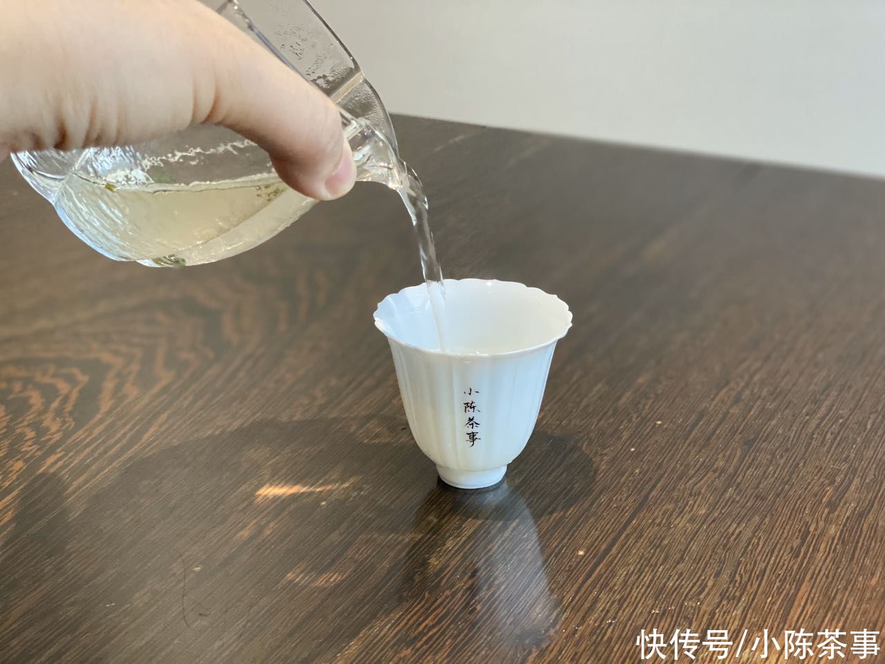 香气|不同类型的白茶之间，香气口感滋味有什么不同？一次性为你讲明白