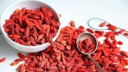 男性|男性坚持每天吃“枸杞”，这些好处会不请自来，不妨一试