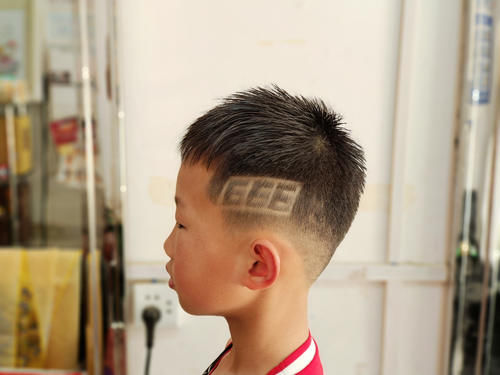 妈妈们|今夏小男孩别再剪锅盖头了,看看这6种,值得妈妈们收藏