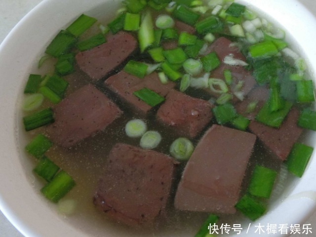 月经期|女生在月经期间,4种食物尽量多吃,或排出污血毒素,子宫更健康