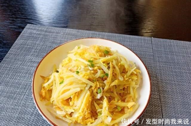  我家午餐4个菜，量不多却好吃，网友生活有仪式感，真好