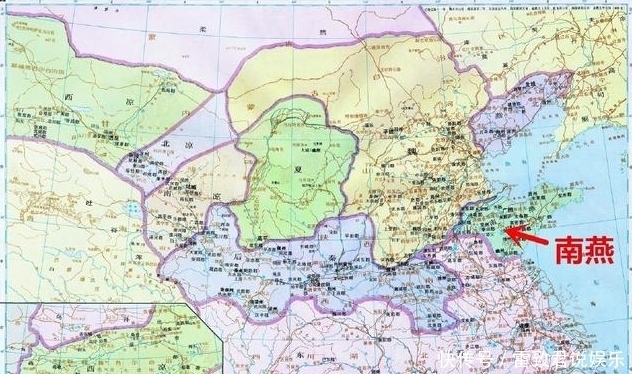 装疯|此人本是皇室宗亲，却老在街头装疯乞讨，凭一把家传金刀登上帝位