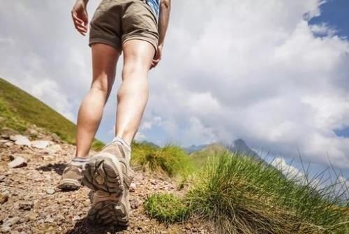 中老年人|年龄越大,越要多走路?60以后,每天走多少步最合适,建议参考下