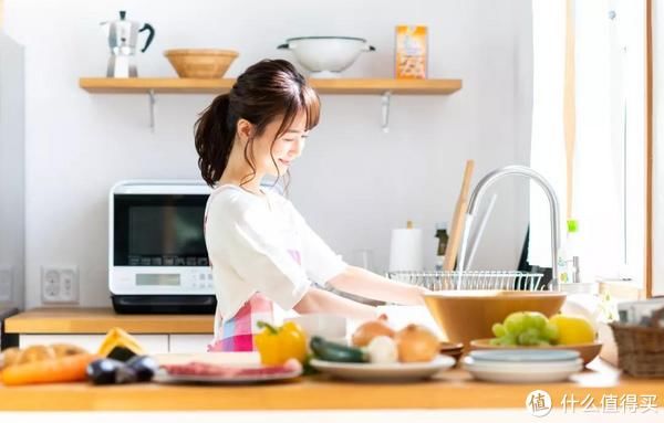 慕斯|厕所里有异味怎么办?学会日本太太的6个小妙招,让厕所一尘不染