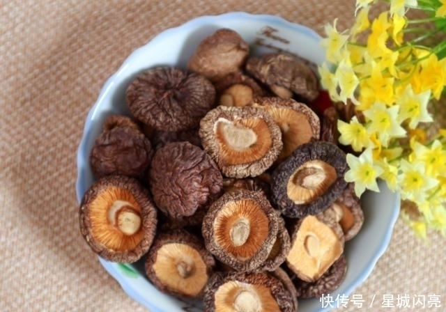 香菇不能和这个东西一起吃，你们知道吗