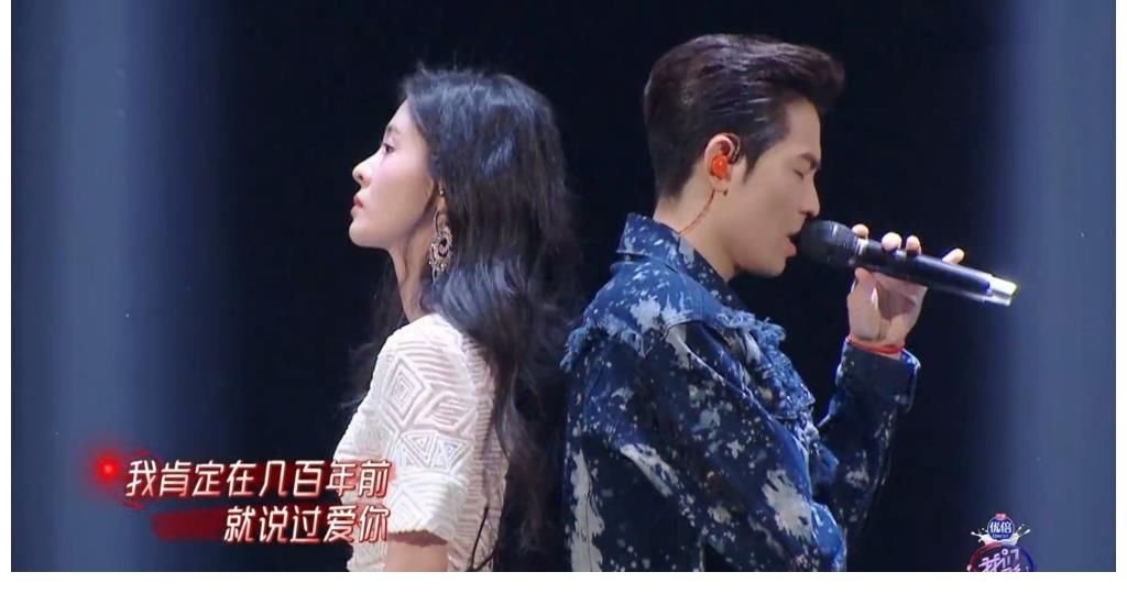 《我們的歌》拍全家福，五位歌手爭(zhēng)著當(dāng)孫子，健美組合失約了