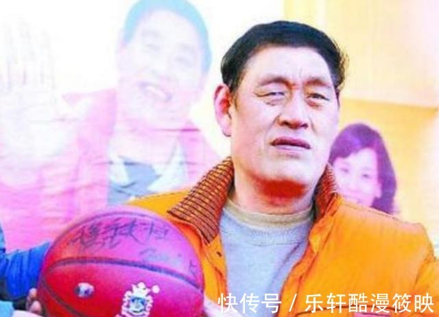 篮球队|男篮巨人穆铁柱去世13年后儿女皆不高,都是平凡的上班族