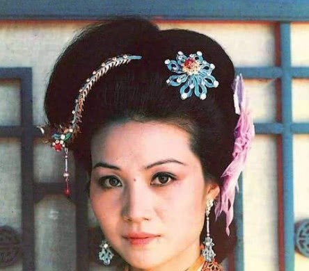 贾政$《红楼梦》中的她是让人最不喜欢的女人,但同时她是最成功的母亲