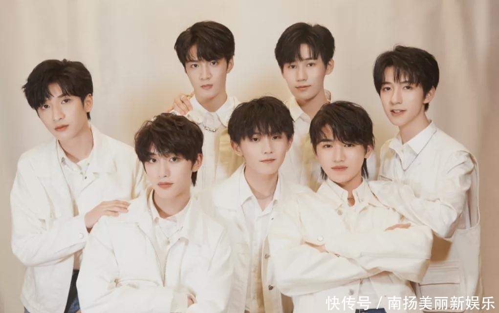 《快本》又敷衍新人,六个嘉宾信息写错三个,捧高踩低改不过来