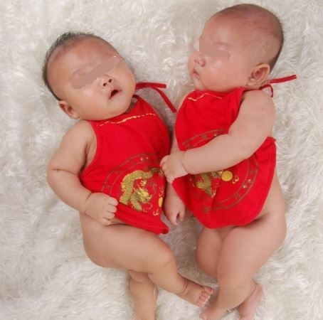 报喜|女子生下双胞胎,护士正要报喜,医生急忙阻止,让护士别吭声