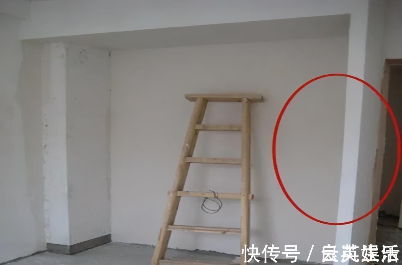 墙面|媳妇在卧室墙面凿个坑,结果邻居看了之后,个个都来效仿了