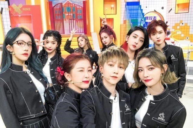 像公主|许佳琪参加THE9毕业晚会，美得让人窒息，活脱脱像公主一样