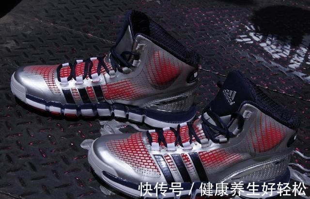 rose4 4大科技加持单只才348克这就是阿迪顶级实战鞋的能力吗!