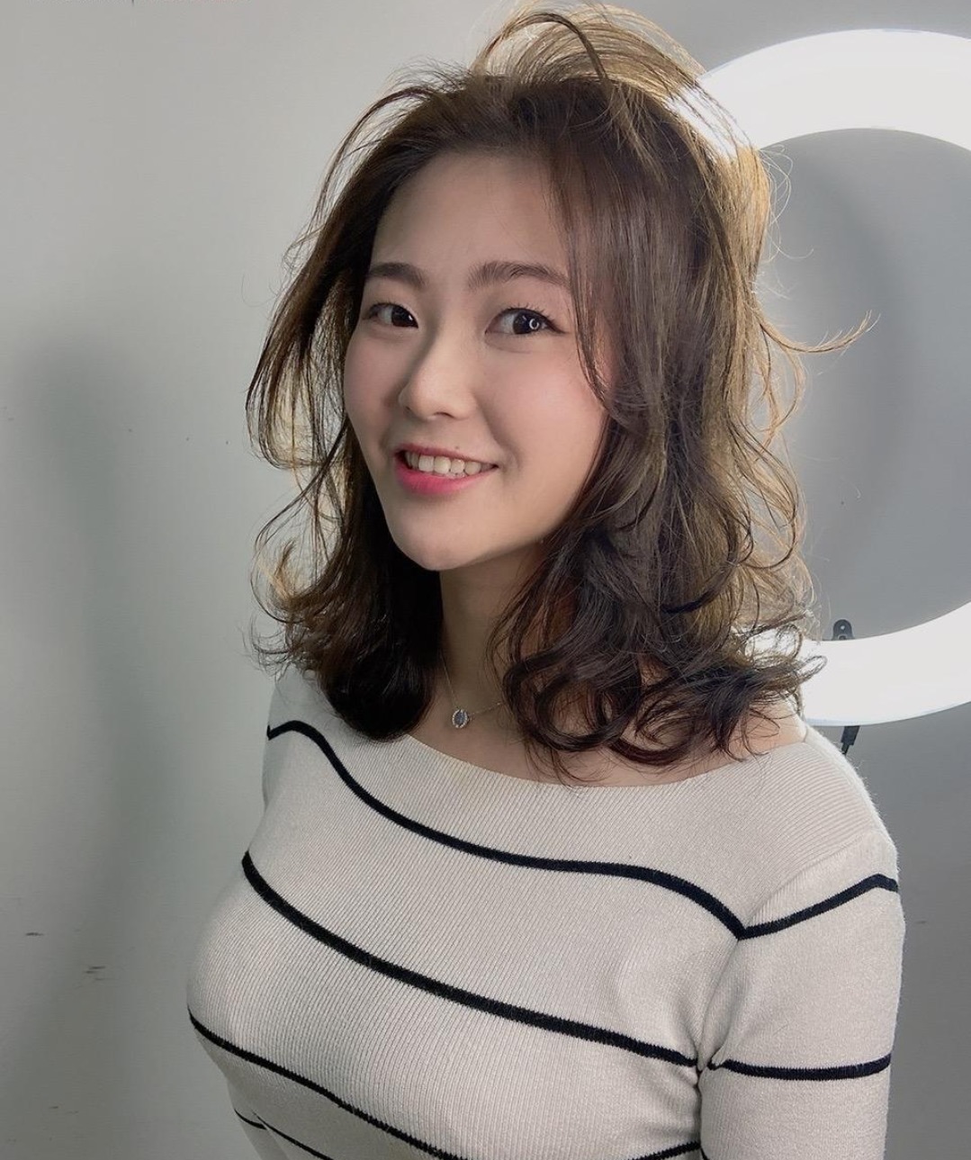 中大卷 秋冬发型别乱剪,新时尚发型19款送给大家,洋气时尚好打理