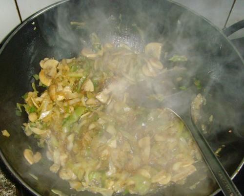 全家|此菜5元做一锅,全家围着吃!酸甜可口,早餐都省了,赛过面条