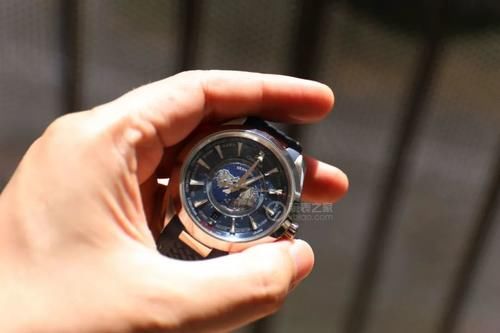 新年回忆录＃目测不会撞表的欧米茄世界时