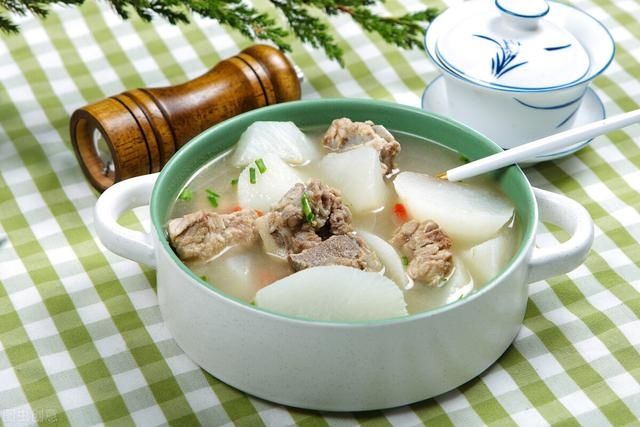 秋天|秋天干燥，多给家人喝这碗汤，清新爽口不油腻，营养十足更全面
