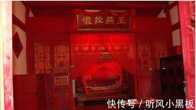 鬼怪@《聊斋志异》:大胆秀才独宿空宅,“藏”了一个金杯,后来如何?