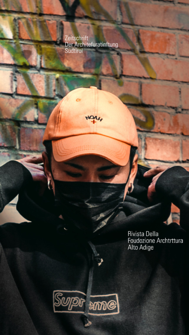 卫衣 Supreme x GCY郭春雨 2022 联名系列单品海报公布,争议性新作