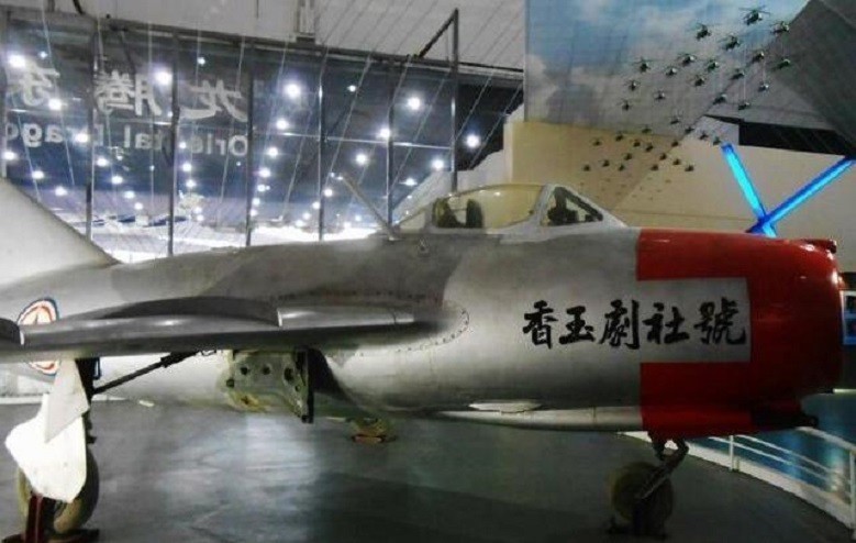 马金凤|常香玉捐飞机天下闻名,同为大师的马金凤也有了不起的历史壮举