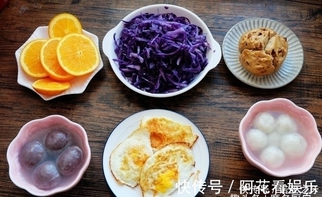 晒晒我家这8天的早餐，每天都有好几样，口味清淡，食材简单