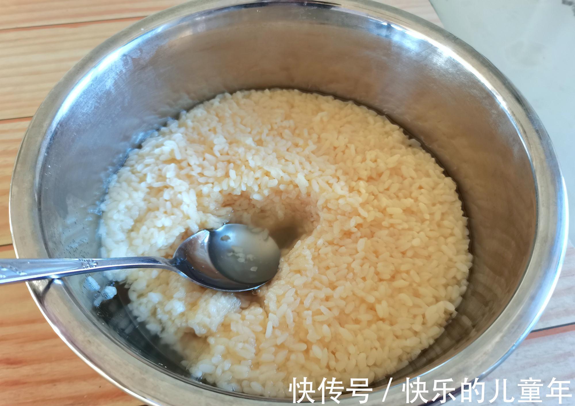 家常午饭两菜一汤,亮点是这碗汤,香甜可口,很适合女主人