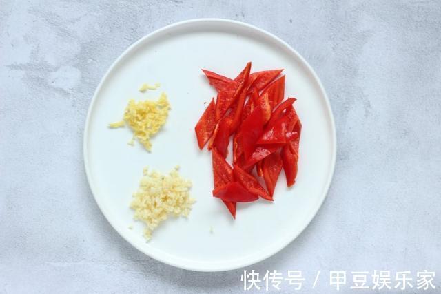 它有“蔬菜之王”的美称，用来炒肉既美味又营养，男人多吃身体棒