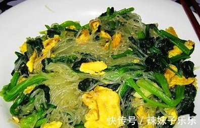 鸡蛋|菠菜是一道美味的家常菜，维生素含量比较高，营养丰富，好吃美味