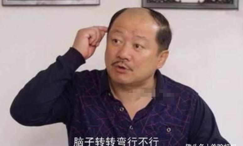 名字|小学生因姓名走红,连名带姓加起来共“2笔”,老师:幸亏有弯