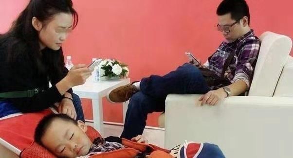 凶手|6岁男孩黑眼球逐渐消失,“凶手”竟然是每天都会用到的“玩具”