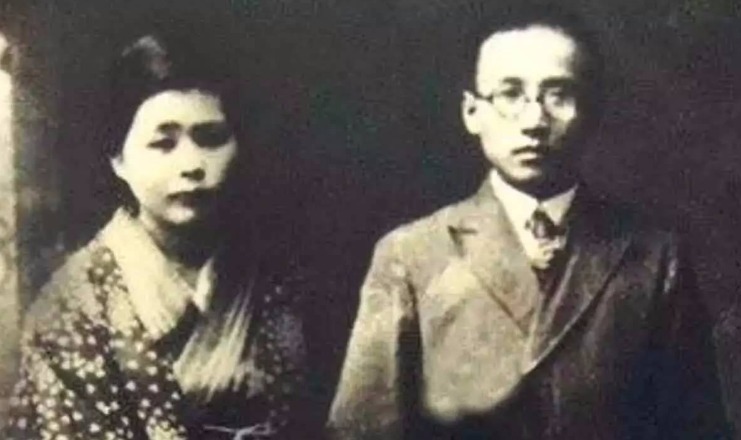 鲁迅|郭沫若用4字讽刺鲁迅,鲁迅机智回复5字,世人赞叹贴切!