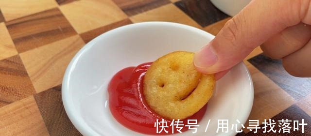土豆好吃又好看的做法,外酥里软,比薯条还好吃!