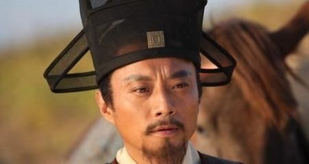 关胜$林冲与关胜谁更强?吴用与宋江的一番谈话,言之凿凿