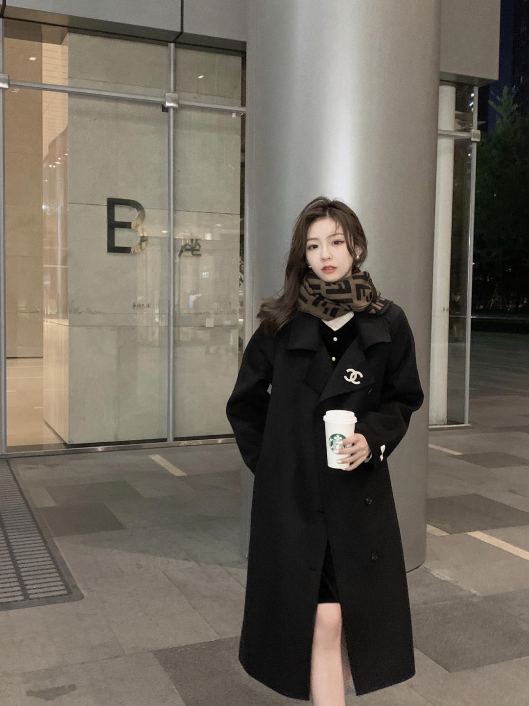 美眉|毛呢外套不能乱穿,这几个搭配思路值得借鉴,远离拖沓,高级精致