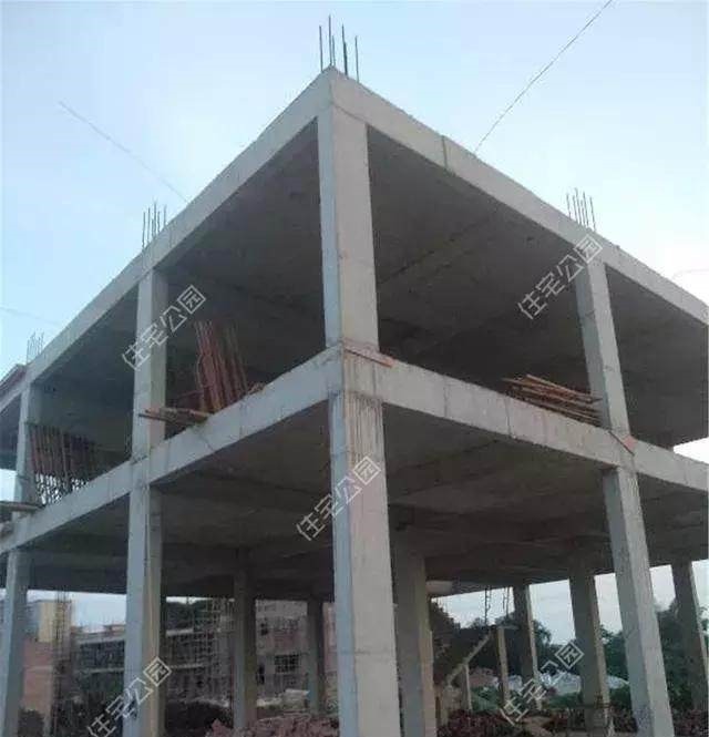 别墅|晒我的农村养老房,100万盖最美现代别墅,比城里住着舒服多了!