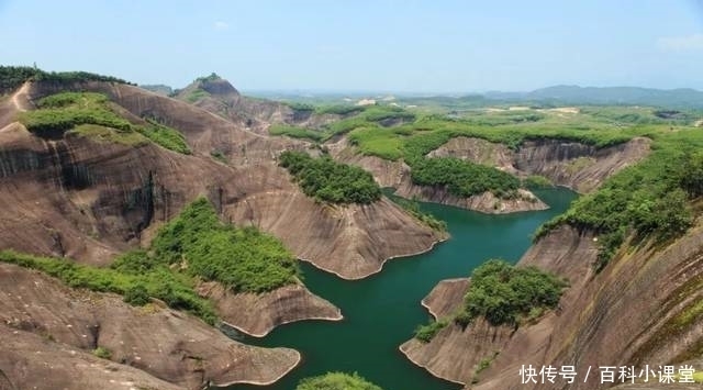 湖南有个鲜为人知的景点，誉为“上帝遗忘的红岩绿水”，免费开放