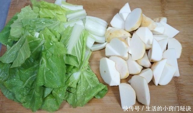 碱性食物|医生不会跟你说,这蔬菜是碱性食物,提高免疫力,人到中年要多吃