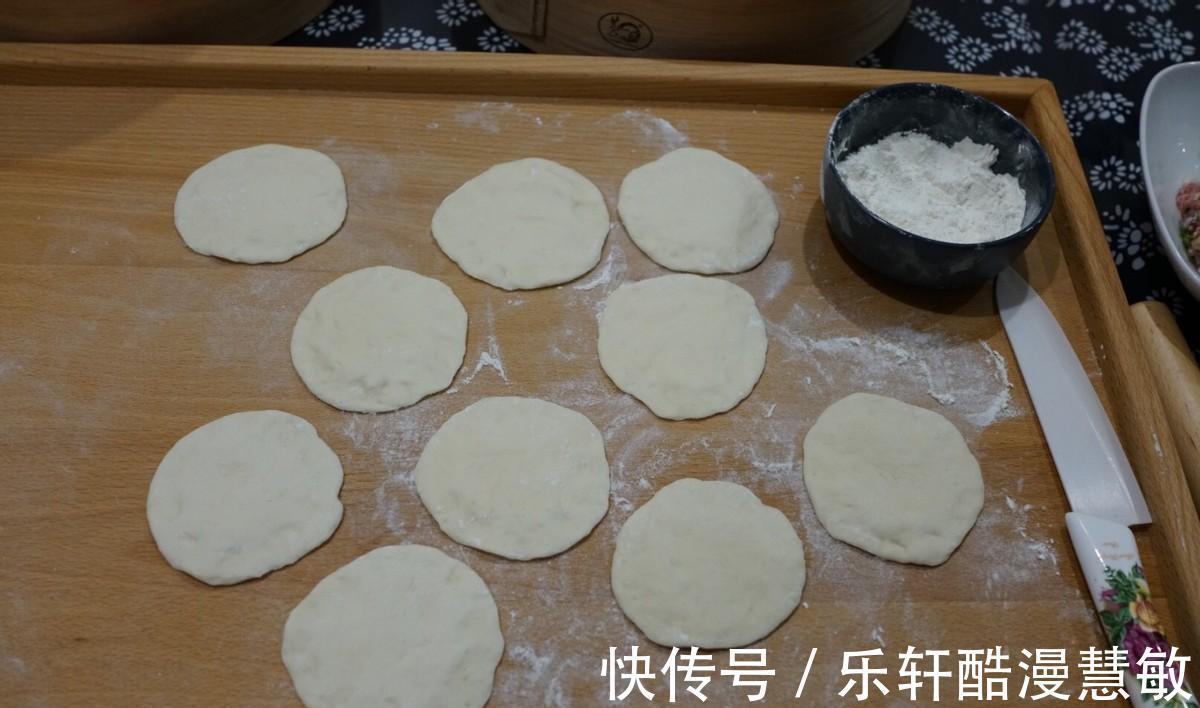 生煎包|生煎包外焦里嫩，汤汁丰富，一口享受，两口美味